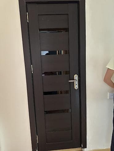 qapı kilidi: Mebel/interyer qapı
2 hamam tualet
4 otaq — 1