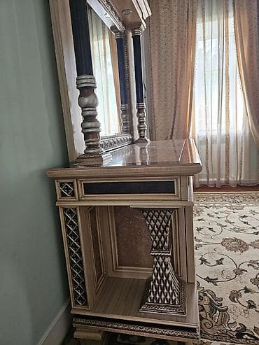 guzgu boydan: İkinəfərlik çarpayı, Dolab, Komod, 2 tumba, Malayziya, İşlənmiş — 10