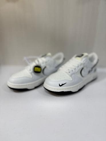 smart saat apple: Məhsul: Xiaomi temalı ağ idman ayaqqabısı – SU7 Ultra dizaynı - Rəng — 5