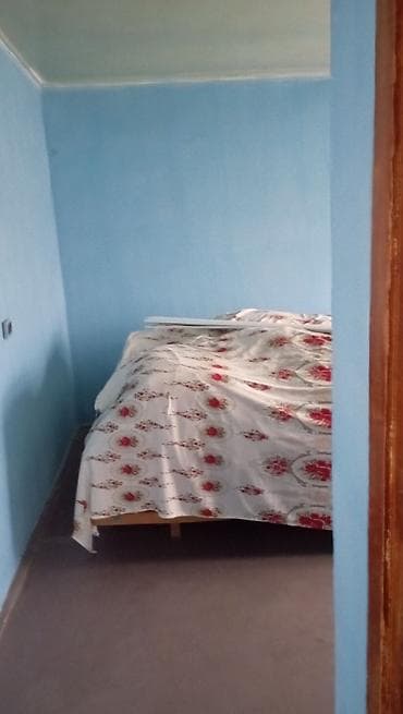 qaxda satilan evler: 4 otaqlı, 16 kv. m, Kredit yoxdur, Orta təmir — 1