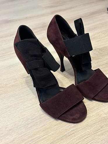 Prada qadın yüksək daban ayaqqabısı - Model: Açıq burunlu, kəsikli