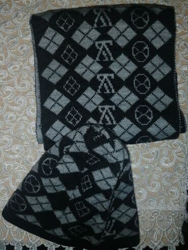 Papaq və sərf təzə lakin etiketsiz