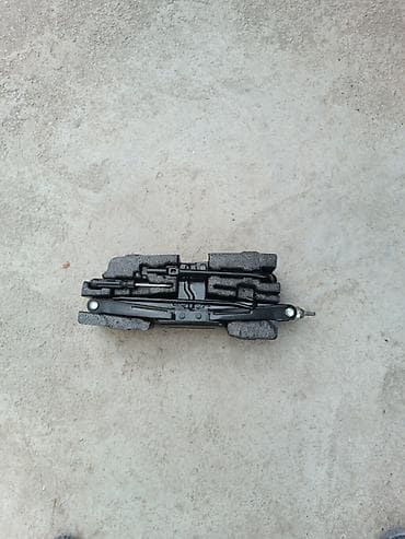 Yeni Mexanik Domkrat, Maksimum yükqaldırma: 5 t