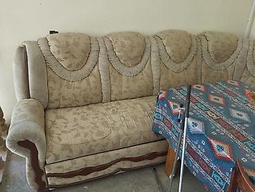 Künc divan, Parça