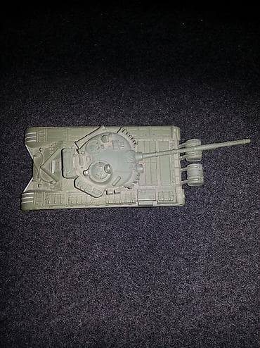 qədimi oyuncaqlar: Oyuncaq TANK. Б/у Yeni neyil . Ama çox səliqəli istifadə edilib Yeni — 2