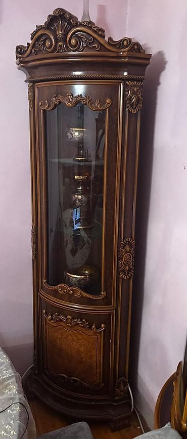 Klassik üslubda qonaq otağı vitrin dəsti her 3 mebel 110 azn - — 1
