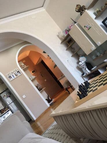 6 cı mikrorayon sumqayıt: 3 otaqlı, Yeni tikili, m. Həzi Aslanov, 80 kv. m — 6