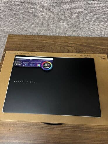 MSI: Ekran: 15.6" 3K OLED 120Hz Prosessor: Intel Core Ultra 5 125H — 5