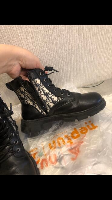 uşaq idman bosonojkaları: 4 m,ichi mexli,botinka,33 razmer — 6