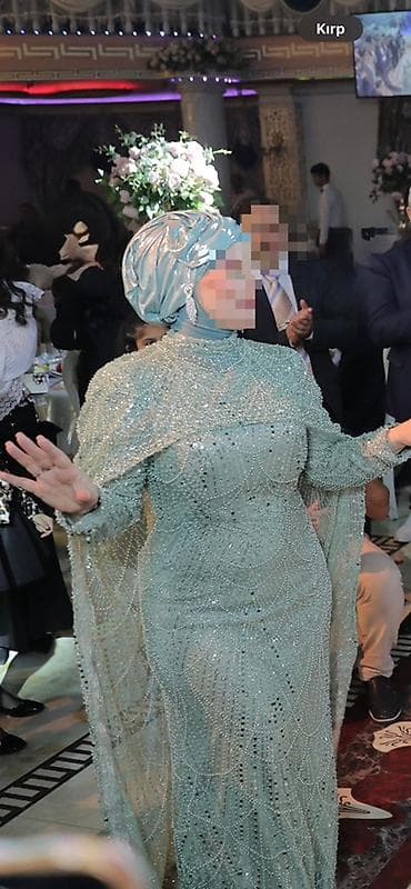 1 dəfə toya geyinilib çox ağır qaşlardandı mağazadan çox baha alınıb lalafo.az -da 1 dəfə toya geyinilib çox ağır qaşlardandı mağazadan çox baha alınıb