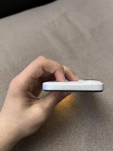 telefonlar 60 azn: IPhone 16, Ağ, Simsiz şarj — 6