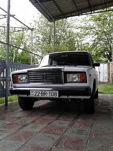 pirus satışı: Model: LADA 2107 (ağ rəng) Kuzov: sedan, 4 qapı Nömrə nişanı: AZ — 2