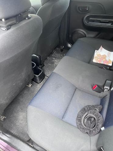 toyota corolla 1 4 benzin: Toyota Aqua Hybrid hatchback - Yanacaq sistemi: Hibrid (benzin + — 7