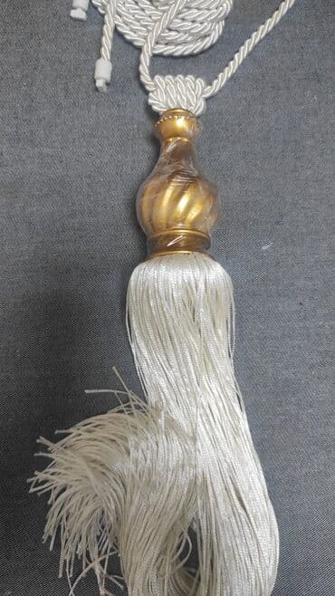 maqnit perdeler: Pərdələr üçün müxtəlif aksesuarlar təklif olunur. Birinci dəstə oval — 9