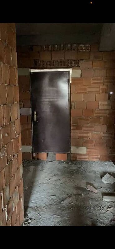 şirvan seherinde tecili satilan evler: 3 otaqlı, Yeni tikili, 137 kv. m — 9