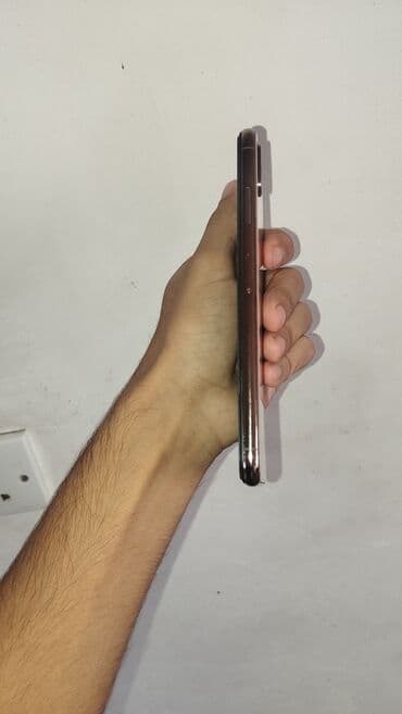 qabyuyan maşın: IPhone Xs Max, 64 GB, Matte Gold, Face ID — 3