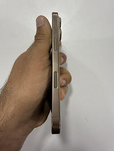 iphone iclod: IPhone 16 Pro, 256 GB, Qızılı, Face ID — 3