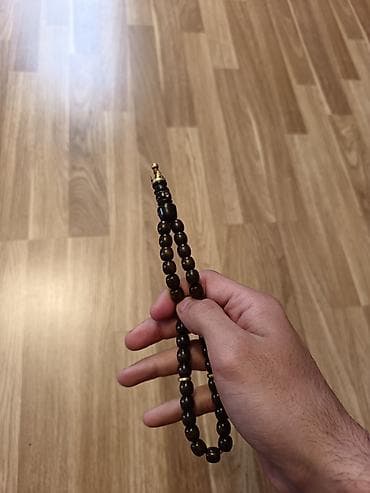 bijuteryalar: Sırf əl işi axtaranlar üçün unikal modeldir. Türmədə hazırlanıb, rəngi — 1