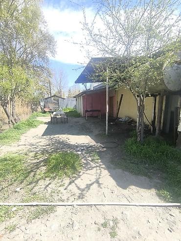 qazaxda 2 otaqli menziller: 3 otaqlı, 10 kv. m, Orta təmir — 8