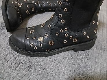 cəkməcə: Qadın üçün qara dəri çəkmə – rok/boho üslubunda, dizayna görə fərqli — 2