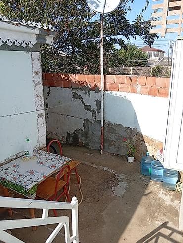 Ceyranbatan Köhnə qəsəbədə Kiçik həyətyanı sahəsi olan həyət evi hər — 2