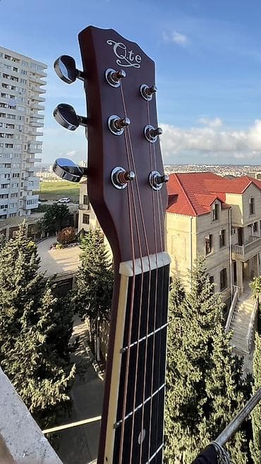 gitara mahnilari: 2ci gitara olaraq almışdım. Ehtiyac olmadı. Yenidən fərqlənmir. (Rəngi — 4