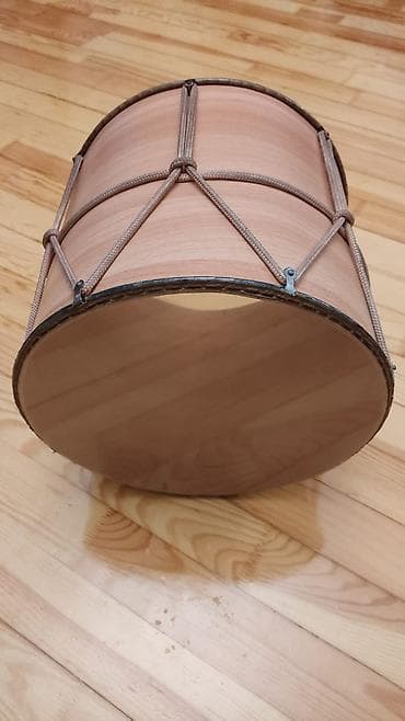 Taxta nağara korpusu - Material: təbii ağac gövdə, xaricdən kordonla