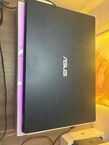acer nitro 1: ASUS 15.6 ", Intel Celeron, 256 GB — 1