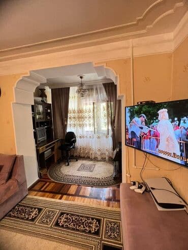 9 ci mikrorayon satilan evler: Bakı, 3 otaqlı, Köhnə tikili, m. Neftçilər, 80 kv. m — 3