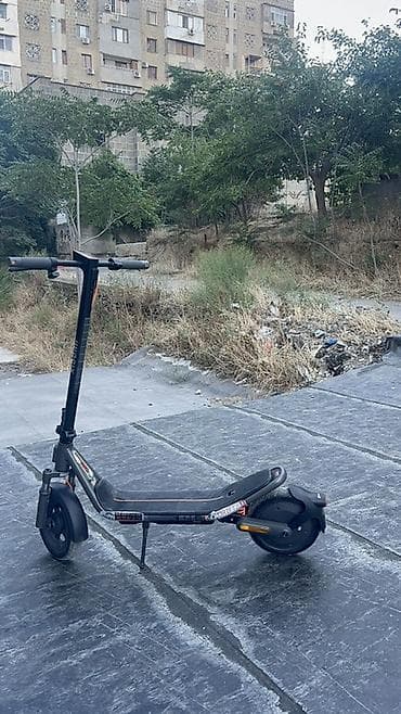 İşlənmiş Elektrik samokat 11", 751 - 1000 Vt, 16 - 25 km/s, Ünvandan götürmə