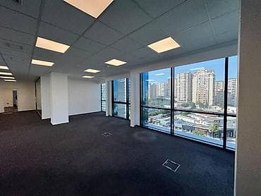 ucuz ev: İcarəyə verilir 7 otaqlı ofis 260 m², 8 Noyabr m. Daha 7 şəklə bax — 1