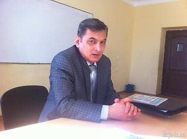 as security: Mən ingilis–azərbaycan dilləri üzrə şifahi tərcüməçiyəm. Xarici — 1