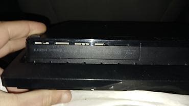 stol ustu komputerler: PlayStation 4 (PS4) oyun konsolu paketi Xüsusiyyətlər: - PS4 konsolu — 3