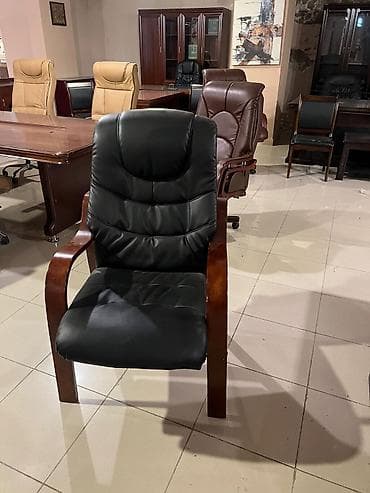 Ofis oturacaqları: İşlənmiş, Təkərsiz — 1