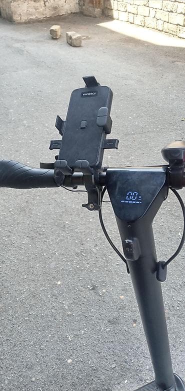 İşlənmiş Elektrik samokat 12", 501 - 750 Vt, > 45 km/s, Rayonlara çatdırılma — 3