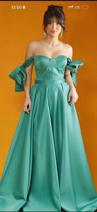 Zümrüd-yaşıl rəngdə zərif ziyafət/libas. - Model: korset tipli üst