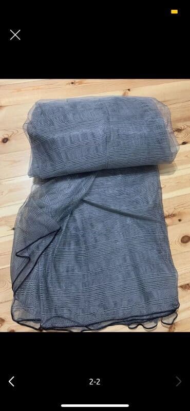 Tül parça – zolaqlı, şəffaf, qrafit/boz tonlarda. - Material: incə