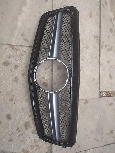 disk r16 type 1: Mercedes W212 E212 radiator barmaqlığı — 3