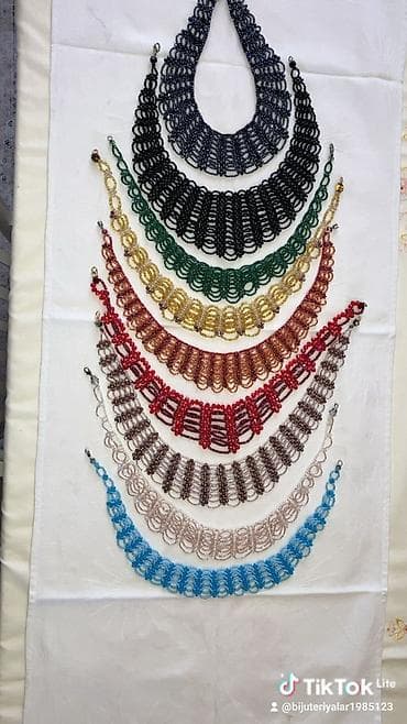 saat qizil: Boyunbağı — 1