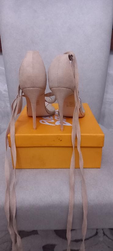 Makasin və loferlər: "Public Desire " Qadın üçün Ayaqqabı Çox Gözəl modeldir Yenidir — 4