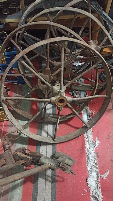 disklər 4 bolt: Məhsul: Köhnə tip tam metal təkər dəsti 1 ədəd 50 manata Təsvir: - — 2