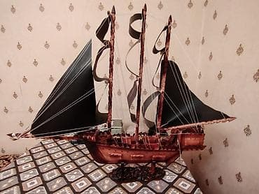 Dekorativ yelkənli gəmi maketi – işıqlı - Material: ağac gövdə və — 3