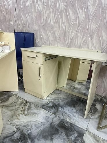ofis stol: Açıq krem rəngdə iş masasi dirnag stolu - Material: laminat/MDF tipli — 2