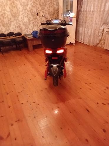 купить самокат в баку: Elektrik skuter – qırmızı rəng - Şəhər içi rahat gediş üçün — 4