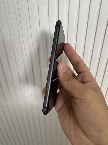 world telecom iphone x: IPhone 8, 64 GB, Qara, Zəmanət, Kredit, Barmaq izi — 9