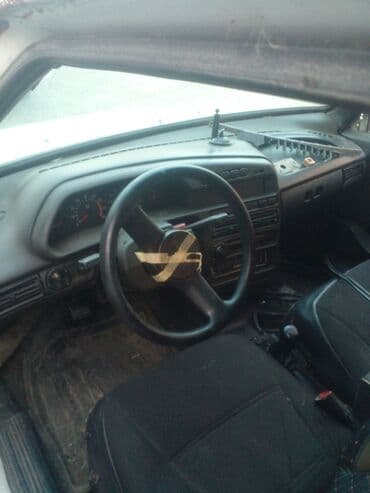 Ehtiyat hissələri: VAZ 2109 “Samarа” (hatchback) - Kuzov: 5 qapılı hatchback, ağ rəngdə — 2