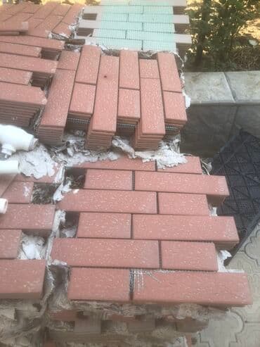 Bu kərpic formalı fasad plitələri binaların xarici görünüşünü