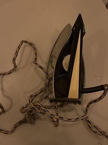 ütü qaynaq: Klassik elektrik ütüsü - Material: paslanmayan metal altlıq, plastik — 2