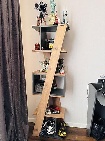 Lanvert uşaq/gənc otağı üçün mebel dəsti Tərkib: - Yazı/iş masası — 1