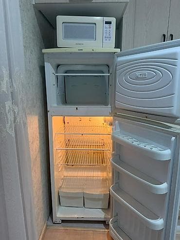 qapi zvanoku: NORD iki qapılı soyuducu - Rəng: ağ, açıq krem çalarları ilə - Üst — 2
